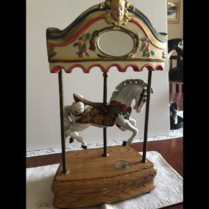 TOBIN FRALEY CAROUSEL HORSE MUSIC BOX